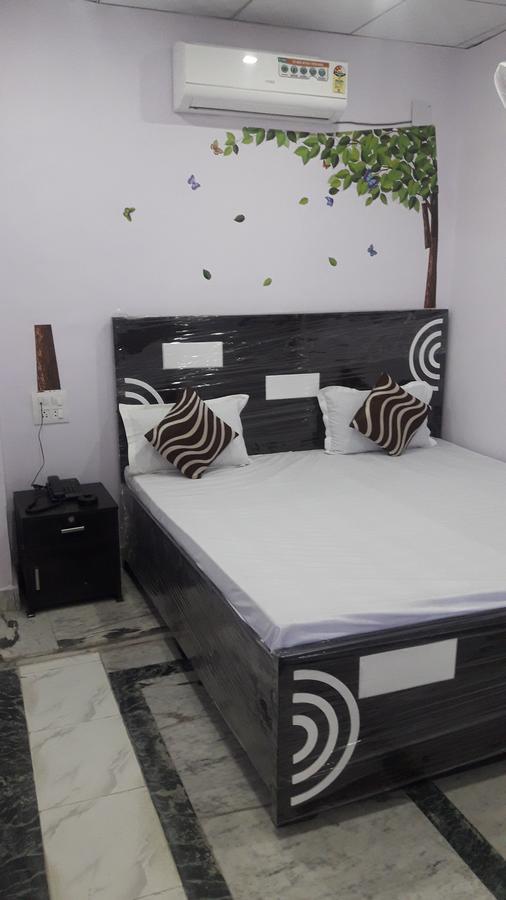 Oyo Rajdhani Guest House Faridabad Exterior foto