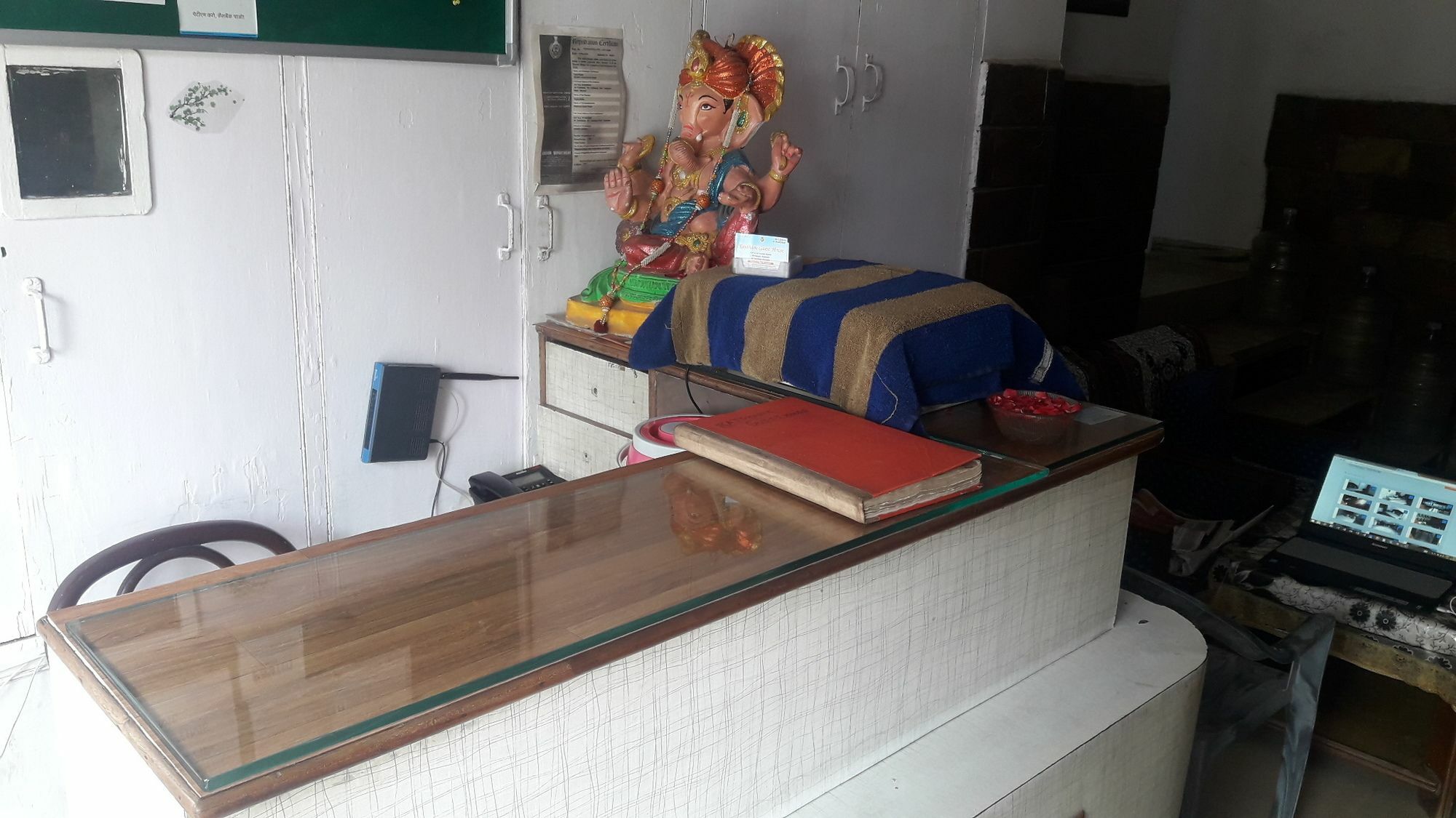 Oyo Rajdhani Guest House Faridabad Exterior foto